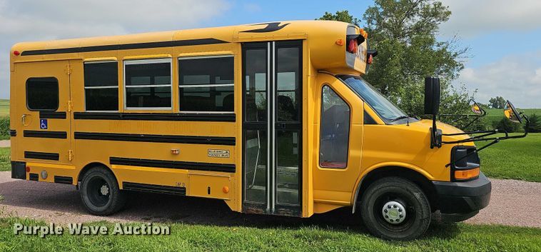 image for item DR3914 2009 Chevrolet Express school bus