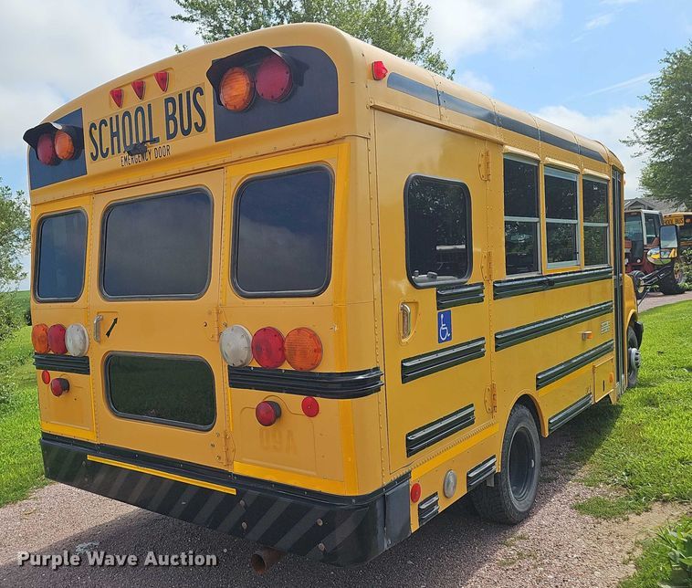 image for item DR3914 2009 Chevrolet Express school bus