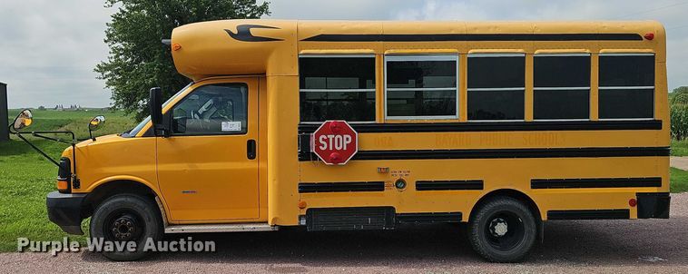 image for item DR3914 2009 Chevrolet Express school bus