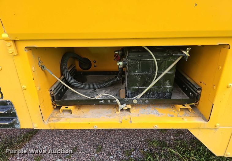 image for item DR3914 2009 Chevrolet Express school bus