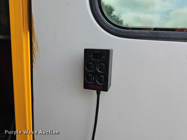 image for item DR3914 2009 Chevrolet Express school bus