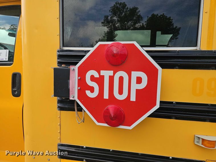 image for item DR3914 2009 Chevrolet Express school bus