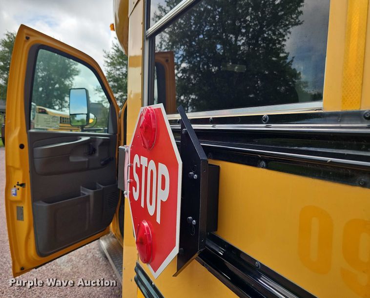 image for item DR3914 2009 Chevrolet Express school bus