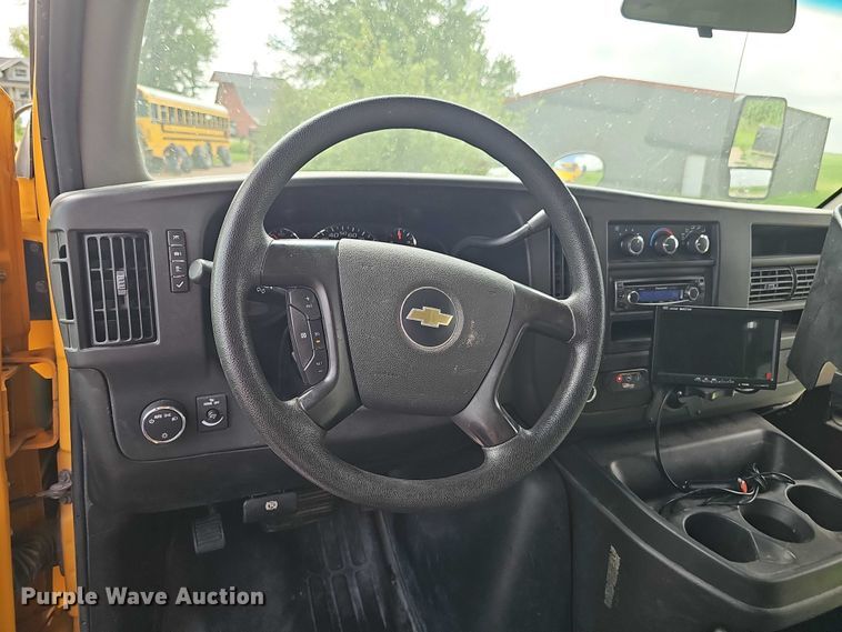 image for item DR3914 2009 Chevrolet Express school bus