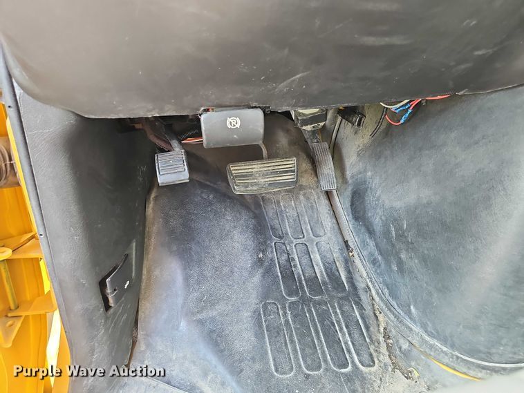 image for item DR3914 2009 Chevrolet Express school bus