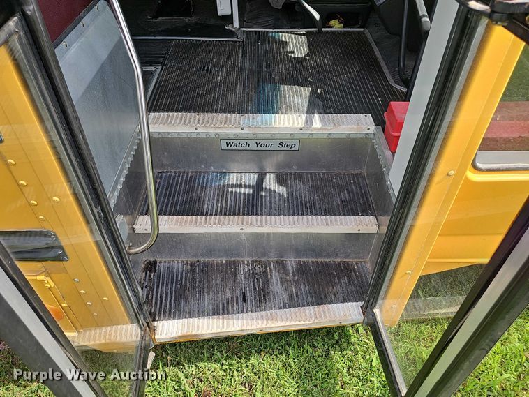 image for item DR3914 2009 Chevrolet Express school bus