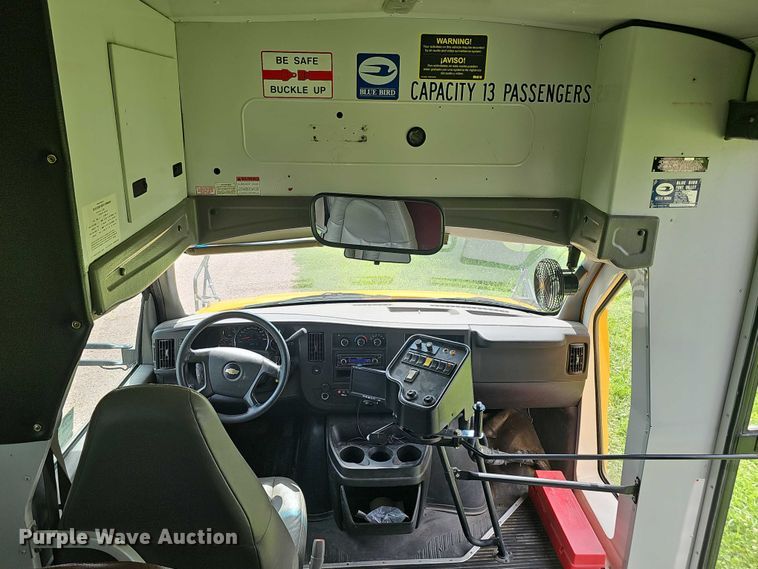 image for item DR3914 2009 Chevrolet Express school bus