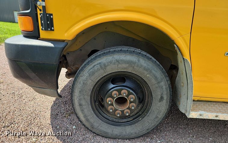 image for item DR3914 2009 Chevrolet Express school bus