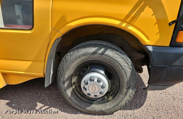image for item DR3914 2009 Chevrolet Express school bus