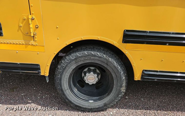 image for item DR3914 2009 Chevrolet Express school bus