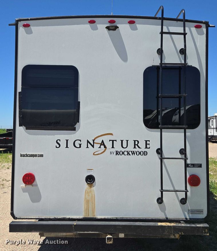 image for item DT7241 2020 Forest River Rockwood camper