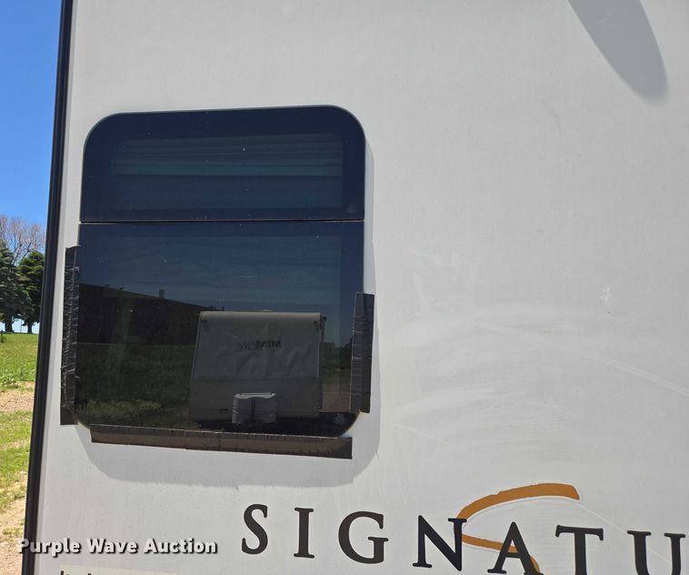 image for item DT7241 2020 Forest River Rockwood camper