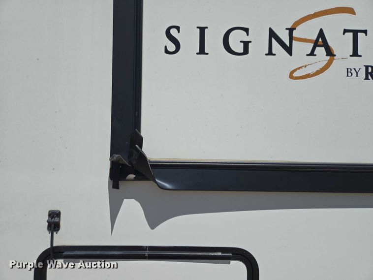 image for item DT7241 2020 Forest River Rockwood camper