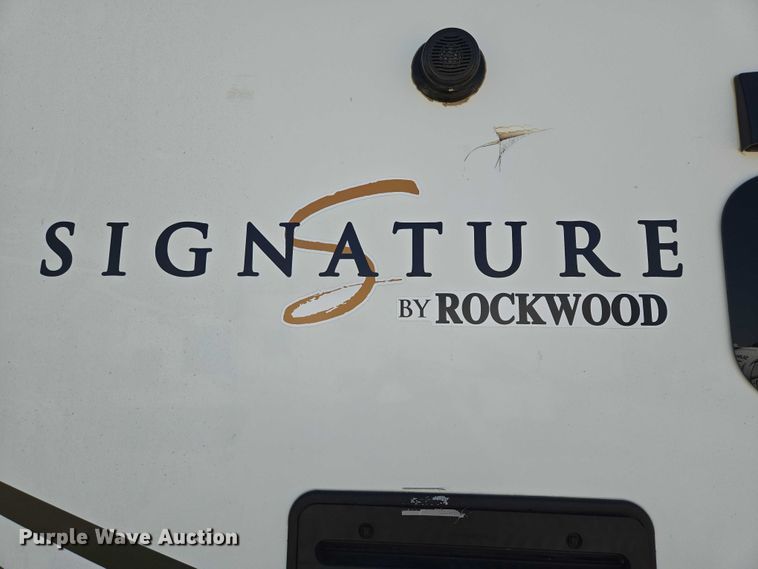 image for item DT7241 2020 Forest River Rockwood camper