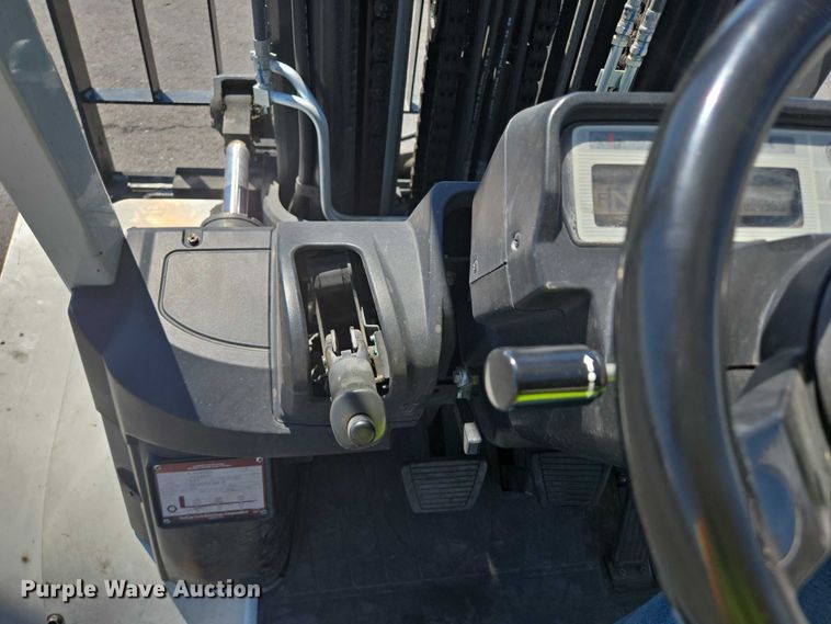 image for item DT7244 2015 Nissan PF110YLP forklift