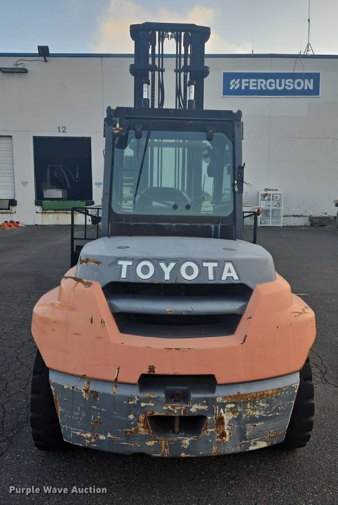 image for item DT7245 2015 Toyota 8FD80U forklift
