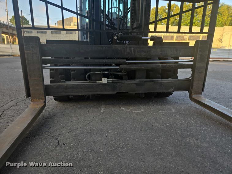 image for item DT7245 2015 Toyota 8FD80U forklift