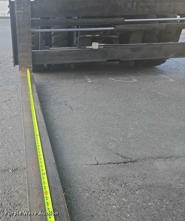 image for item DT7245 2015 Toyota 8FD80U forklift