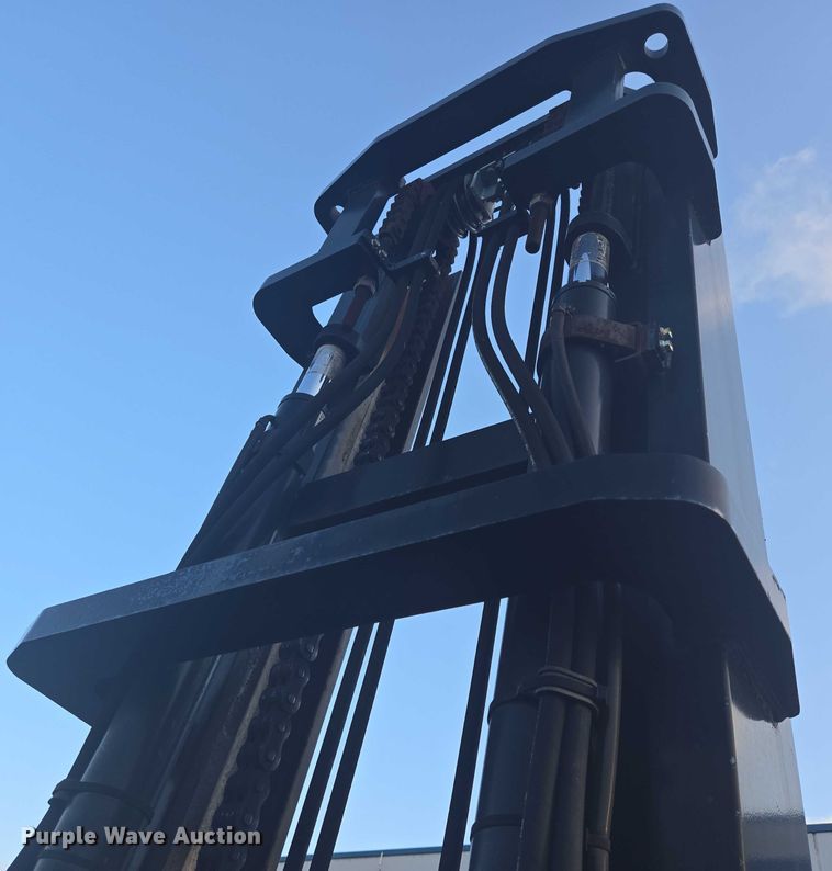 image for item DT7245 2015 Toyota 8FD80U forklift