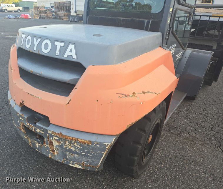 image for item DT7245 2015 Toyota 8FD80U forklift