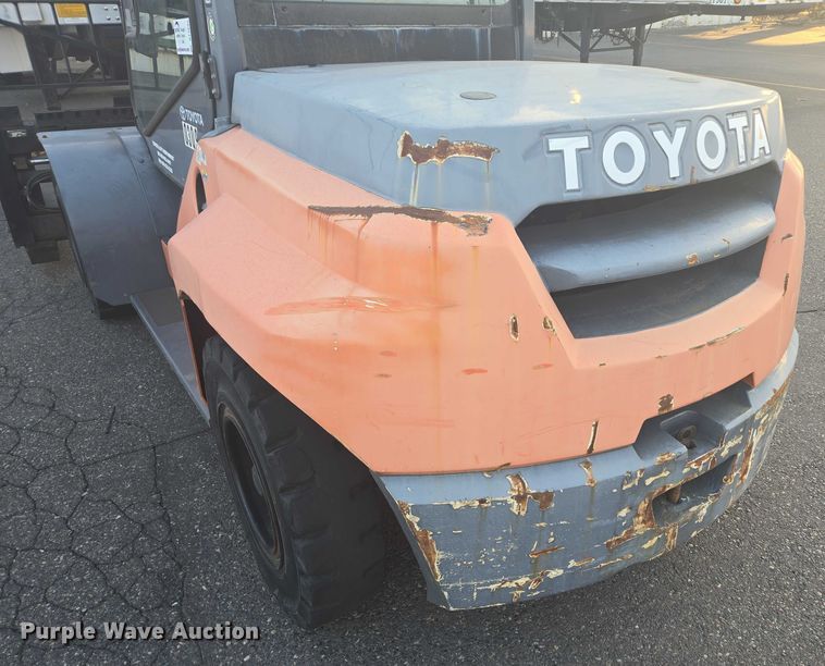 image for item DT7245 2015 Toyota 8FD80U forklift