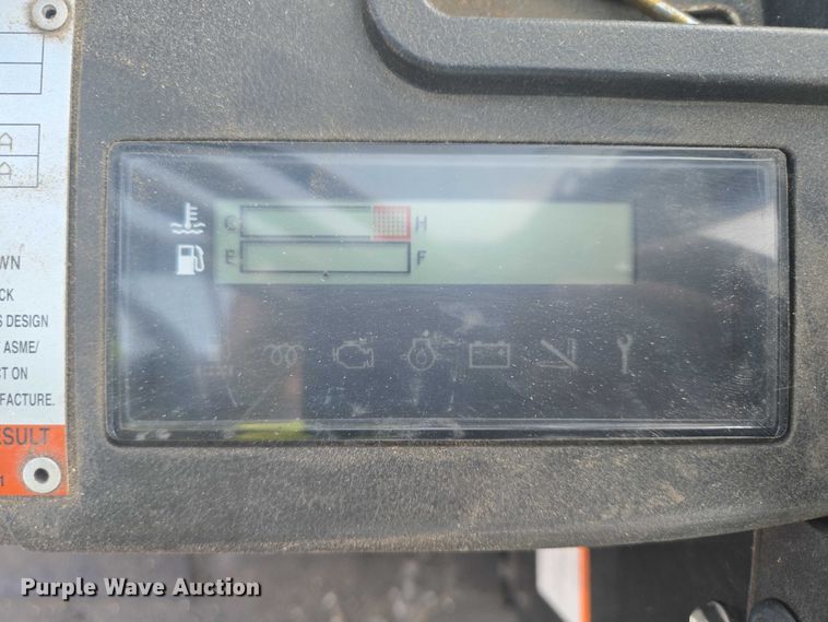 image for item DT7245 2015 Toyota 8FD80U forklift