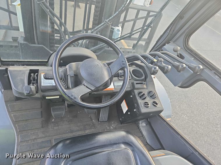 image for item DT7245 2015 Toyota 8FD80U forklift