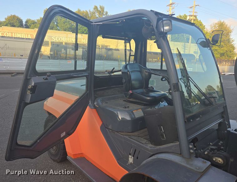 image for item DT7245 2015 Toyota 8FD80U forklift