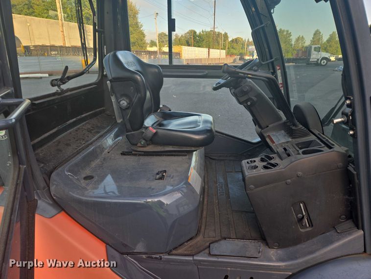 image for item DT7245 2015 Toyota 8FD80U forklift