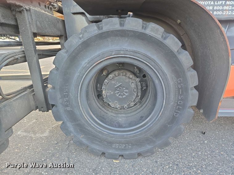 image for item DT7245 2015 Toyota 8FD80U forklift