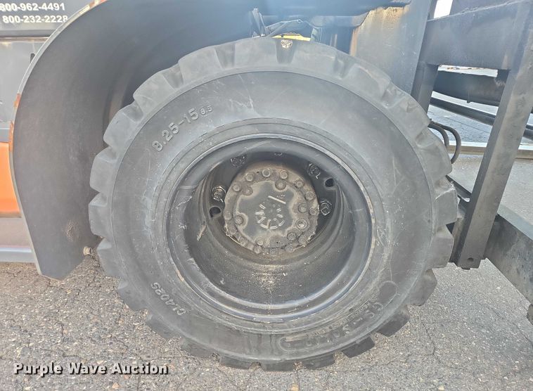 image for item DT7245 2015 Toyota 8FD80U forklift