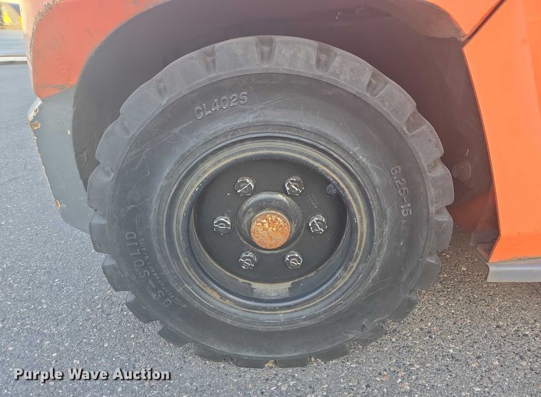 image for item DT7245 2015 Toyota 8FD80U forklift