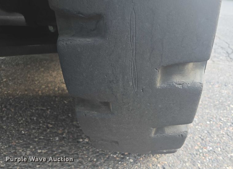 image for item DT7245 2015 Toyota 8FD80U forklift