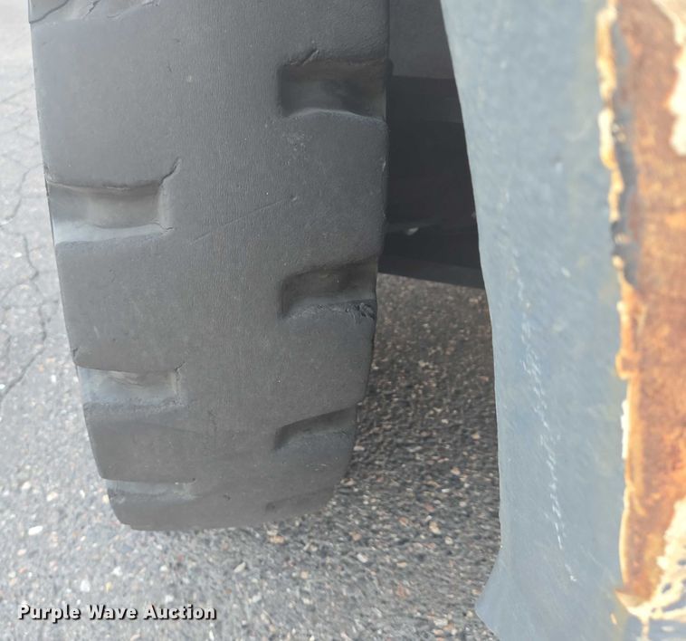 image for item DT7245 2015 Toyota 8FD80U forklift