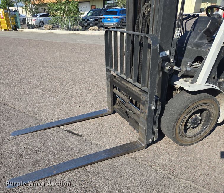 image for item DT7249 2015 UniCarriers PF70 forklift