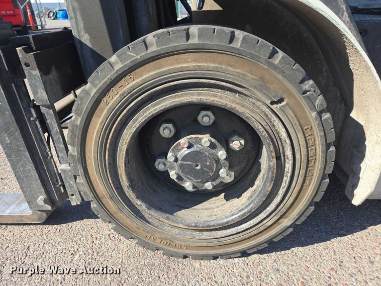 image for item DT7249 2015 UniCarriers PF70 forklift