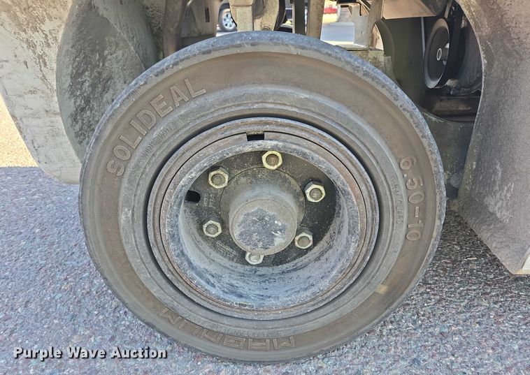 image for item DT7249 2015 UniCarriers PF70 forklift