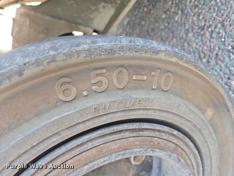 image for item DT7249 2015 UniCarriers PF70 forklift