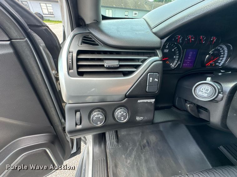 image for item DU9337 2015 Chevrolet Tahoe Police SUV