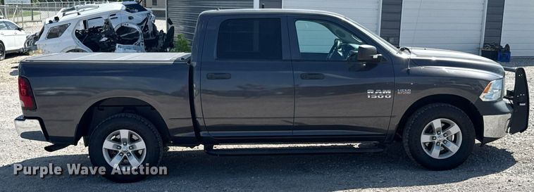 image for item DU9945 2016 Dodge Ram 1500  Crew Cab pickup truck