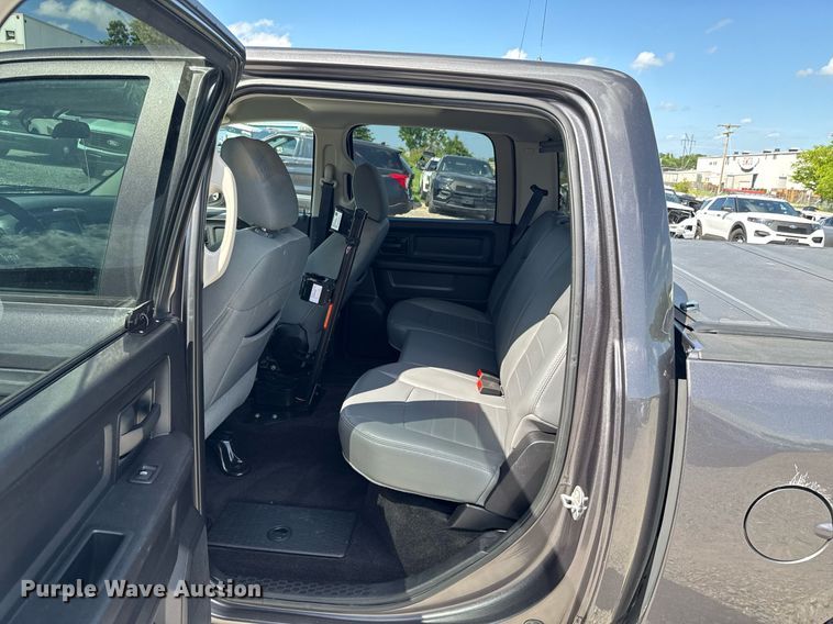 image for item DU9945 2016 Dodge Ram 1500  Crew Cab pickup truck