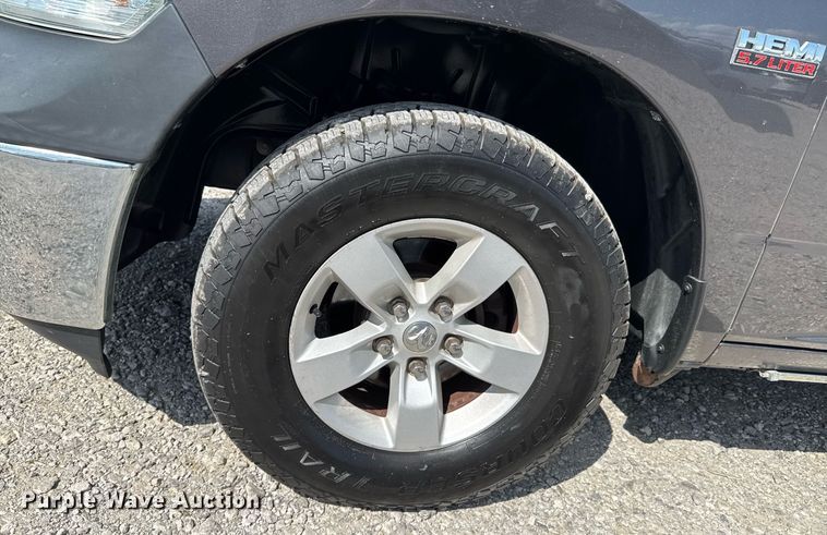 image for item DU9945 2016 Dodge Ram 1500  Crew Cab pickup truck