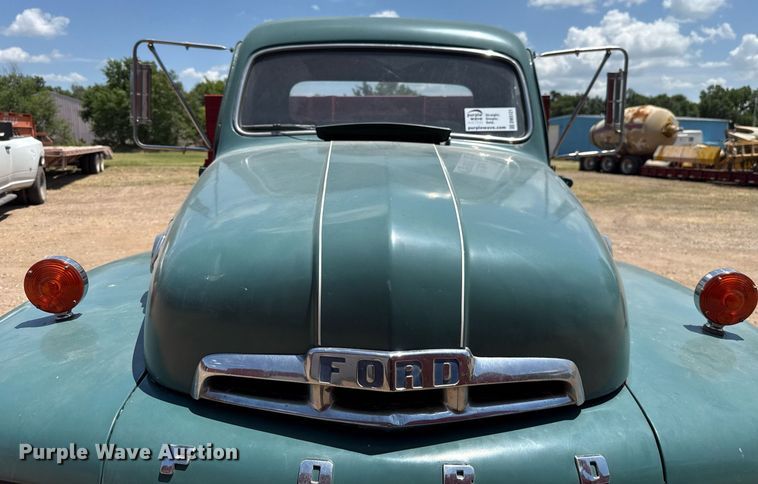 image for item DW5121 1952 Ford F40 dump flatbed truck