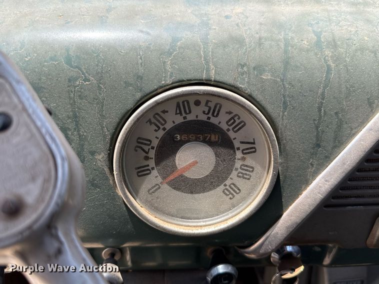 image for item DW5121 1952 Ford F40 dump flatbed truck