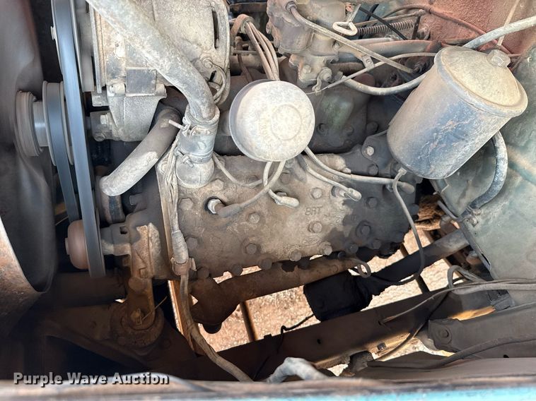 image for item DW5121 1952 Ford F40 dump flatbed truck