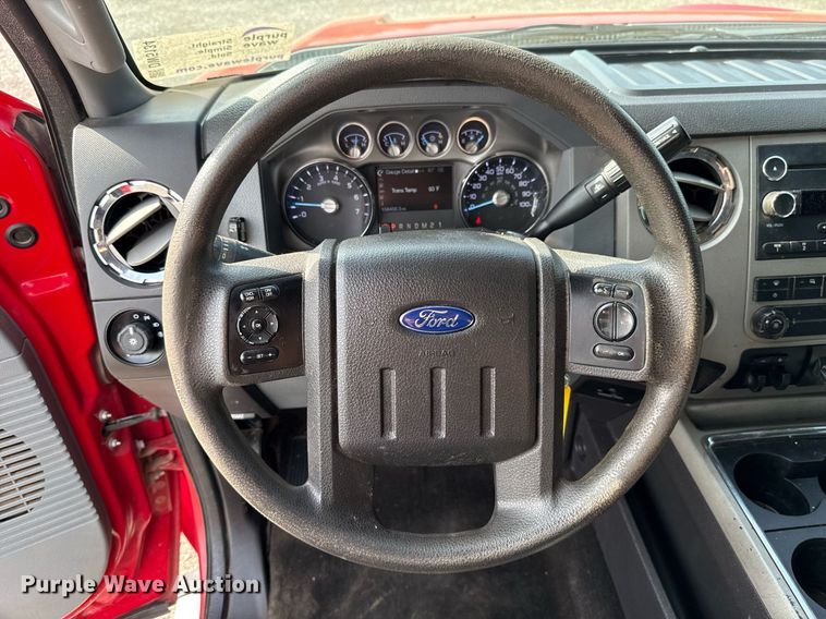 image for item DW5134 2015 Ford F350 Super Duty SuperCab pickup truck cab and chassis