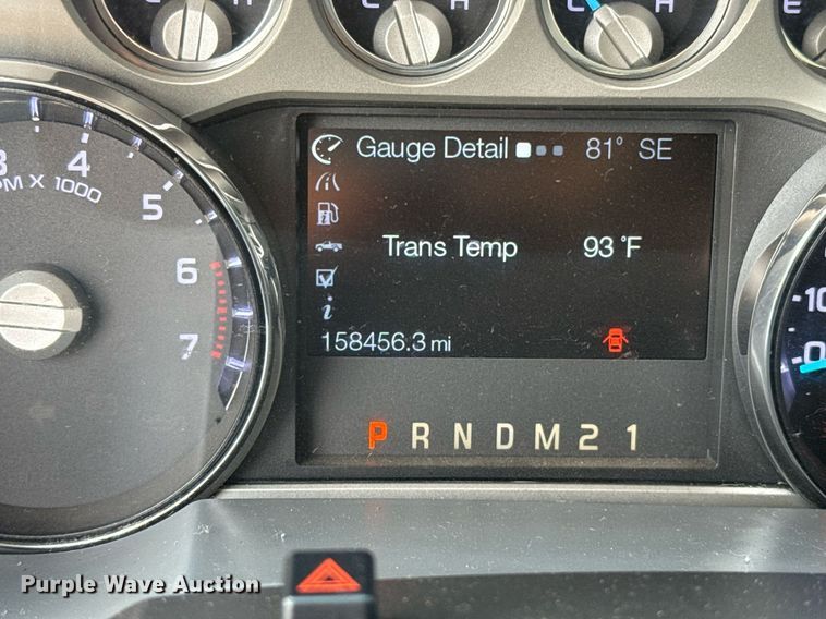 image for item DW5134 2015 Ford F350 Super Duty SuperCab pickup truck cab and chassis