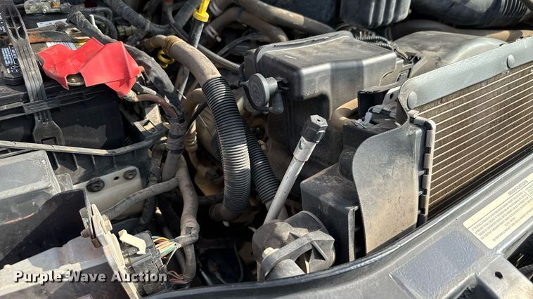 image for item DW5134 2015 Ford F350 Super Duty SuperCab pickup truck cab and chassis