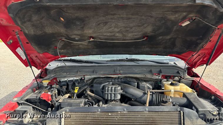 image for item DW5134 2015 Ford F350 Super Duty SuperCab pickup truck cab and chassis