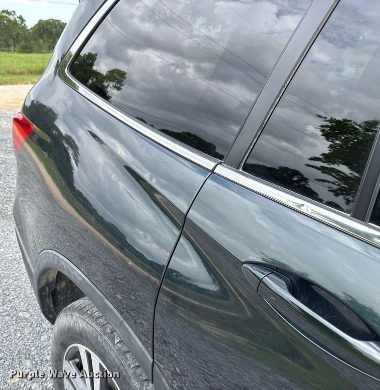 image for item DW5136 2016 Honda Pilot  SUV